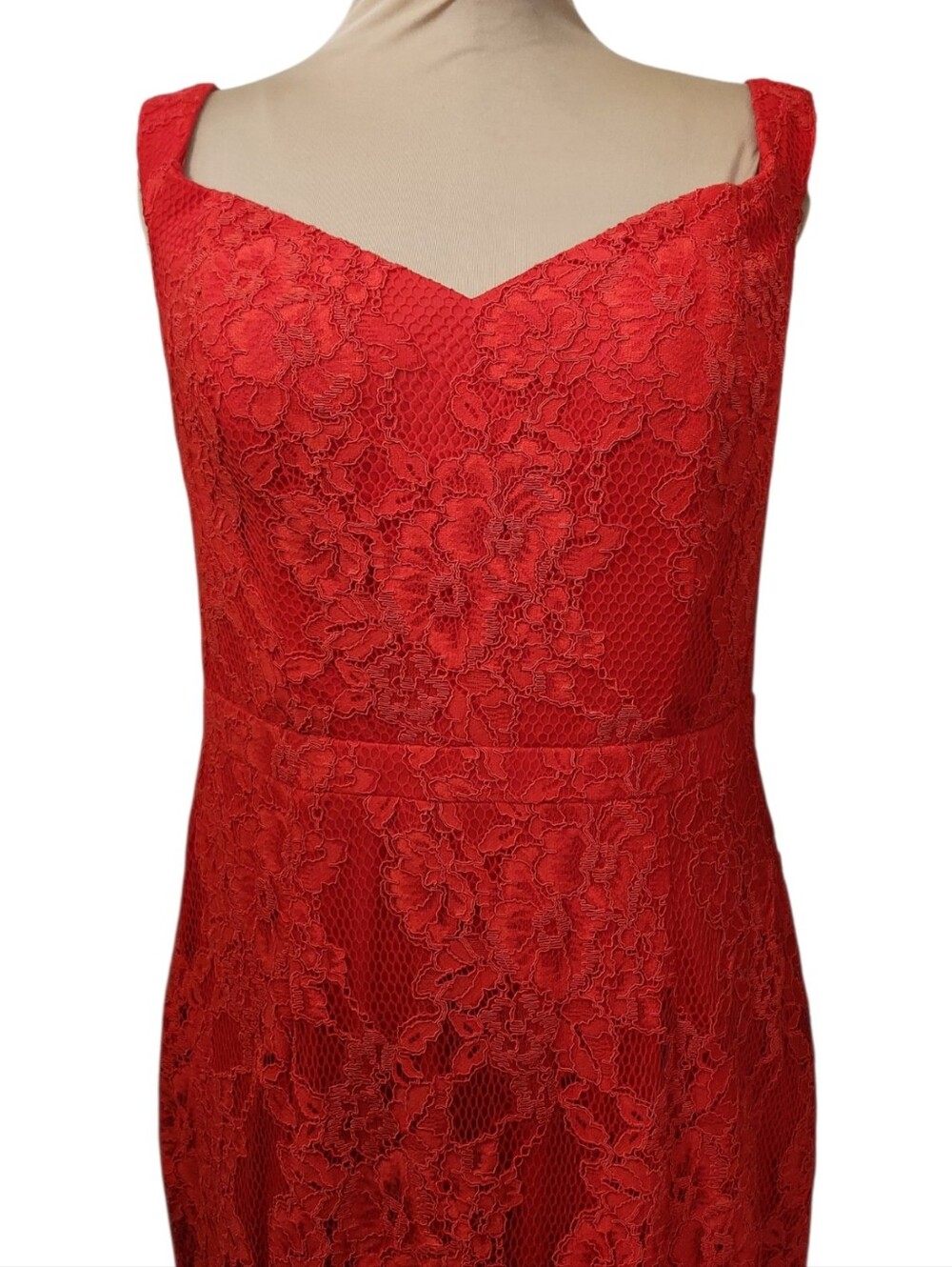 XSCAPE Red Lace Mermaid Formal Gown - Size 12 - Picture 4 of 16